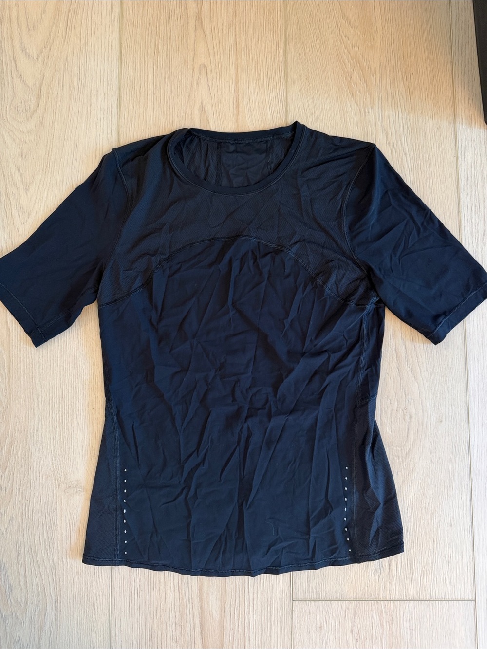 lululemon athletica Black Short-Sleeve Performance Tee